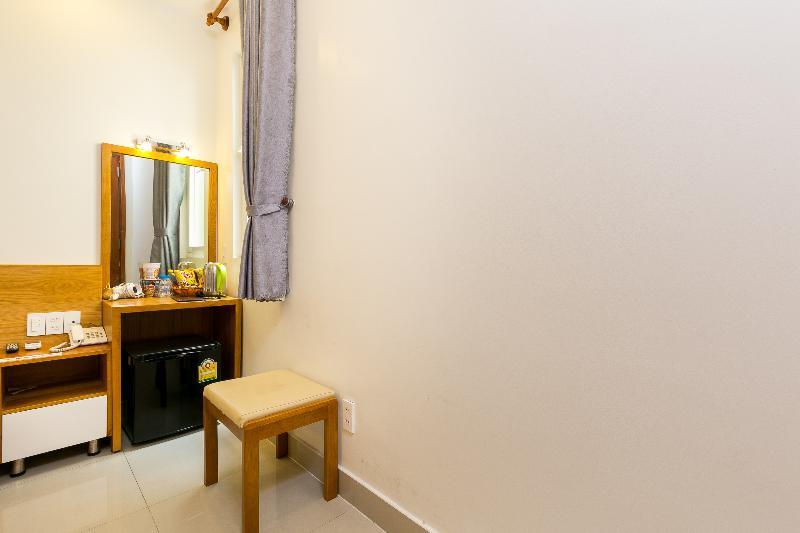 Oyo 231 Thien Cung Hotel Ho Chi Minh-stad Buitenkant foto